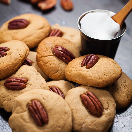 Warm Spiced Buttery Holiday Cookies