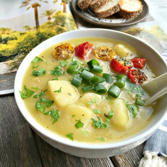 Easy Vegan Potato Leek Soup