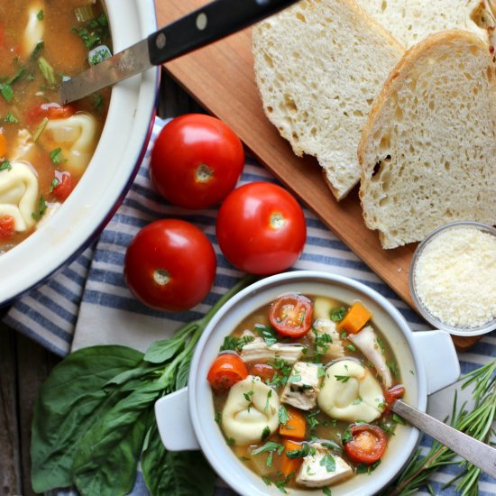 Slow Cooker Chicken Tortellini Soup