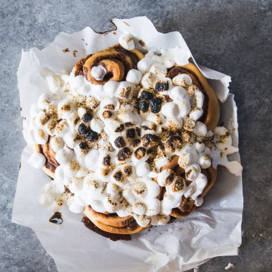 Mexican Hot Chocolate Cinnamon Rolls