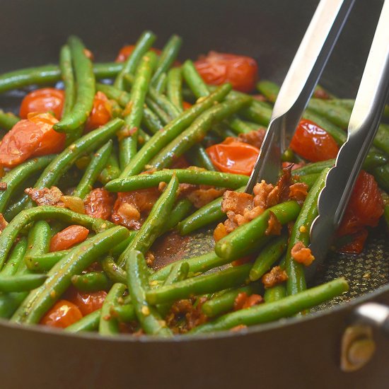 Green Beans with Bacon and Tomatoes