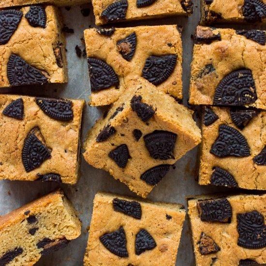 Peanut Butter Oreo Blondies