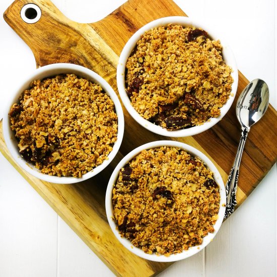 Mini Blackberry & Pear Crumble