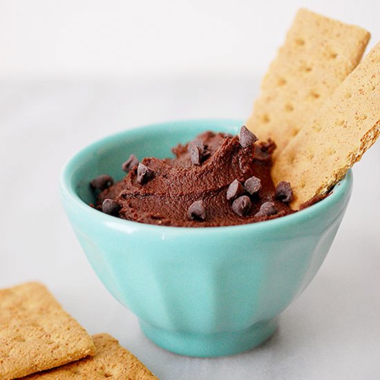 Healthy brownie batter hummus dip