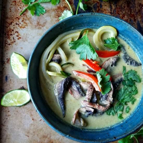 Vegan Laksa With Zucchini and Peppers