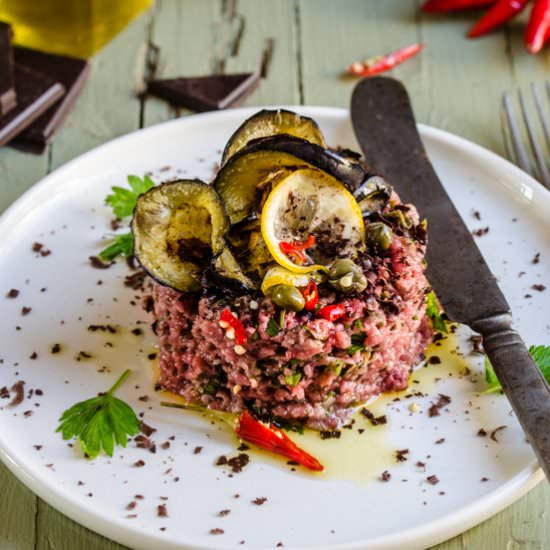 Beef tartare with fried eggplants