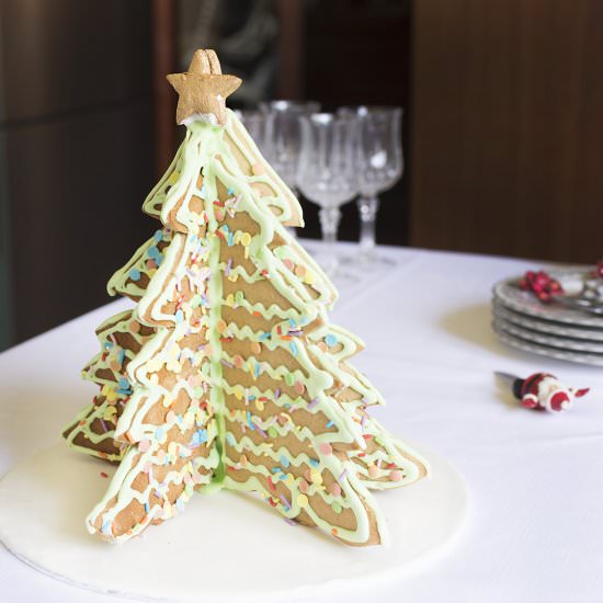 3D Gingerbread Tree Centerpiece