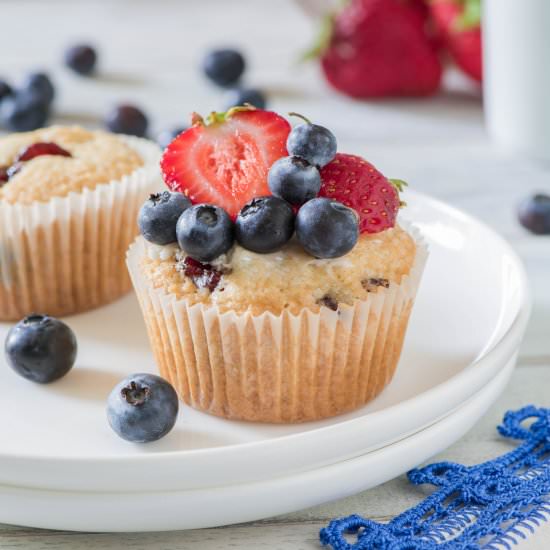 Macaroon Berry Muffins