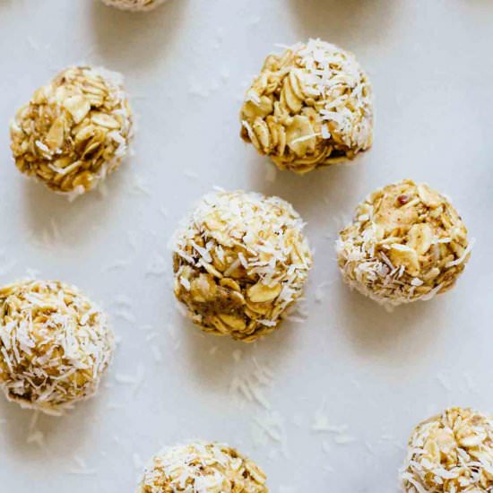 Honey Oatmeal Energy Bites