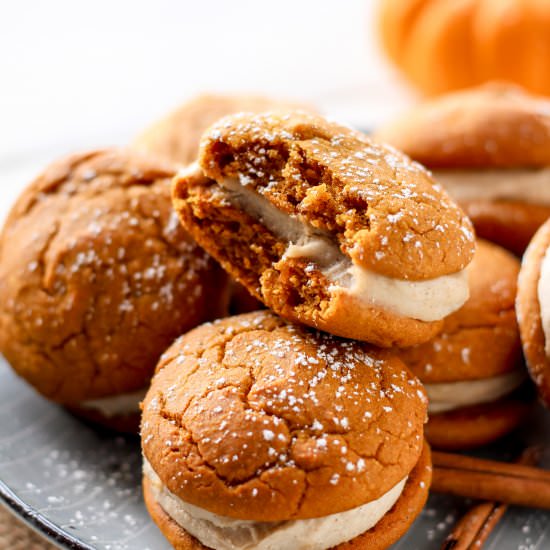 Chai Pumpkin Whoopie Pies