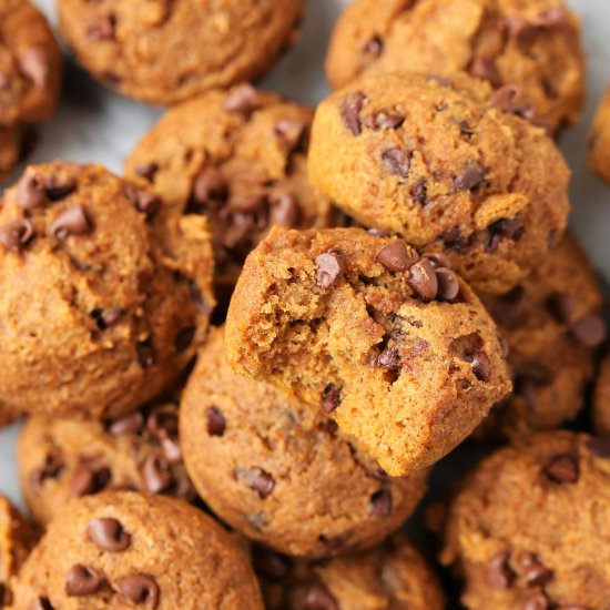 Whole Wheat Mini Pumpkin Muffins