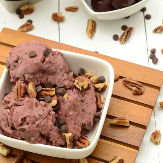 Chocolate Chunk Cherry Ice Cream