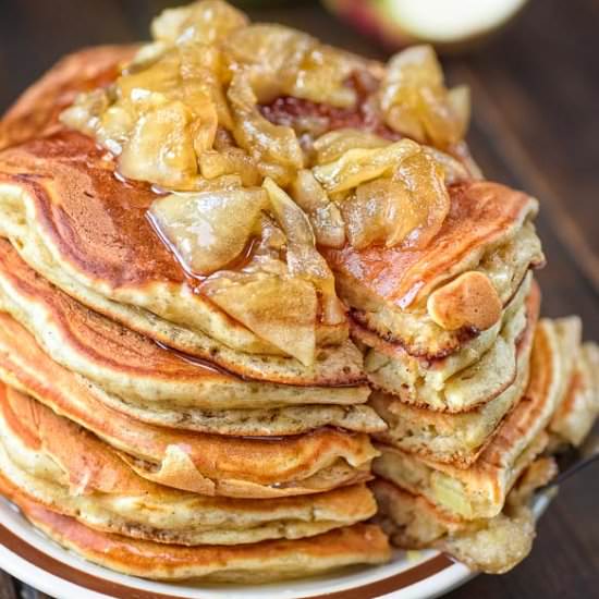 Mom’s Apple Pancakes