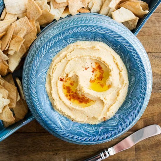 Classic Roasted Garlic Hummus