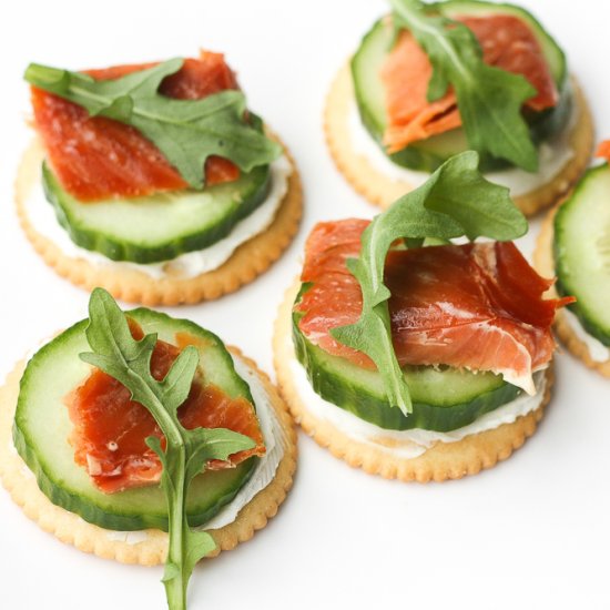 Smoked Salmon and Cheese Crackers