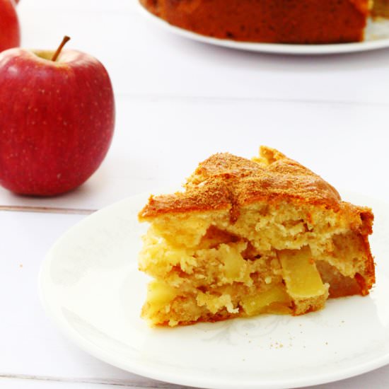 Cinnamon Apple Cake