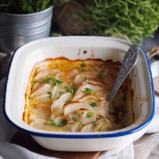 Meat and mushroom potato bake