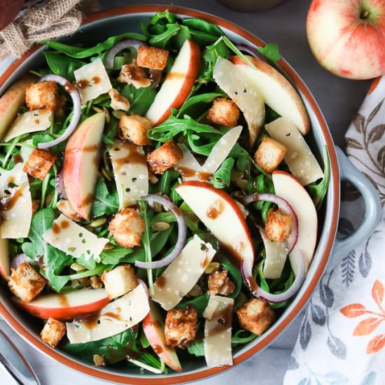 Apple and Gouda Mixed Green Salad