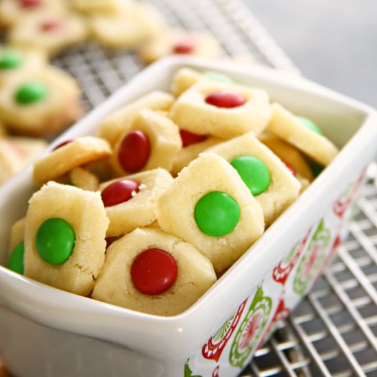 Holiday Shortbread Elf Bites