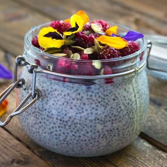 Berry & Chia Seed Breakfast Bowl