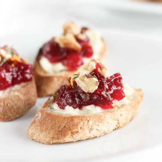 Cranberry Brie Crostini