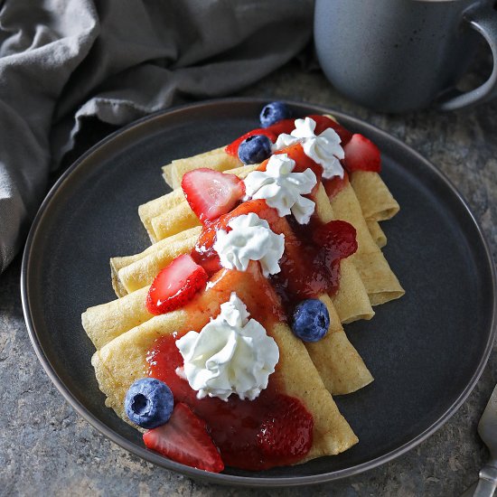 Cardamom Vanilla Swedish Pancakes