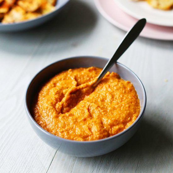 Red Roasted Hummus