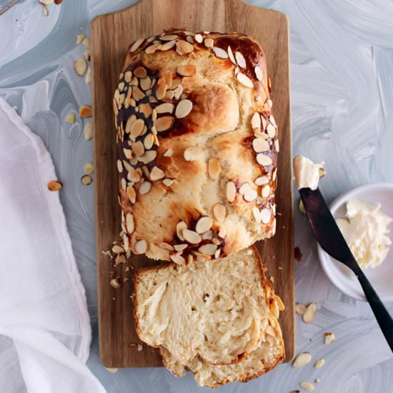 Yeasted Almond Coffee Cake