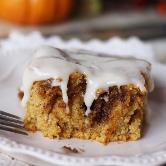 Pumpkin Spiced Cinnamon Roll Cake