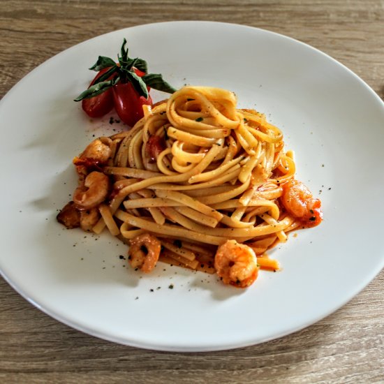 Linguine with Shrimps & Cherry Tomatoes