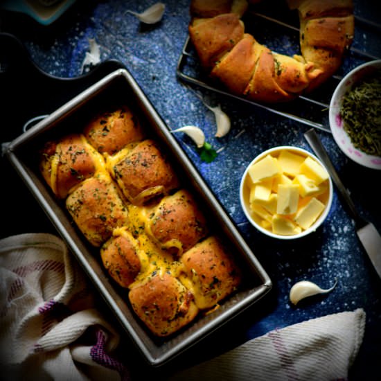 Garlic cheese pull apart  bread