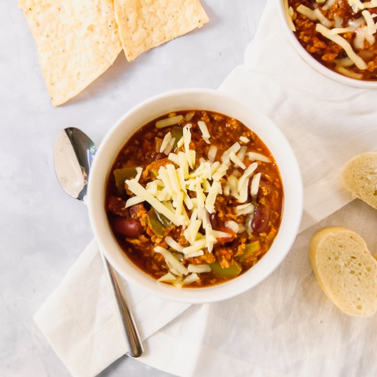 Simple 8-Ingredient Beef Chili