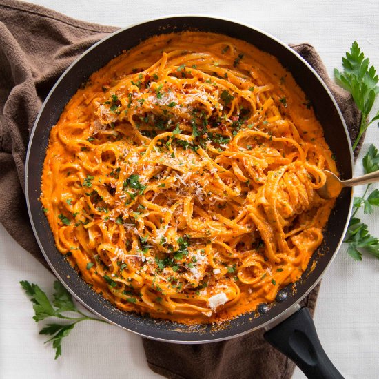 Creamy Roasted Red Pepper Pasta