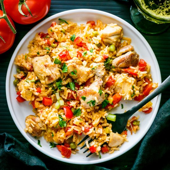 Easy Chicken Thighs Spanish Rice