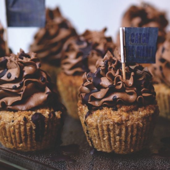 apple + orange chocolate cupcakes