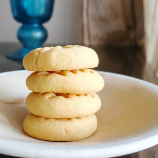 Custard powder cookies