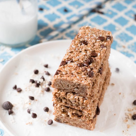 Chewy Chocolate Chip Granola Bars