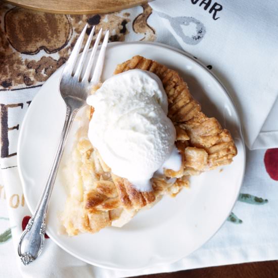 Grandma’s Creamy Apple Pie