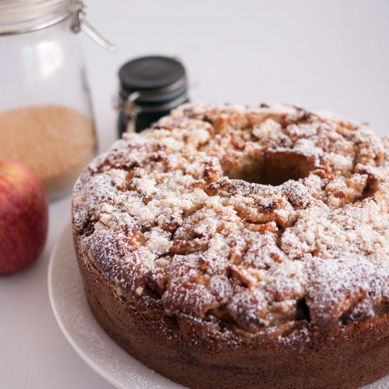 Best Apple Pie Cake with Crumble