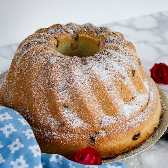 Drunken Christmas Bundt Cake