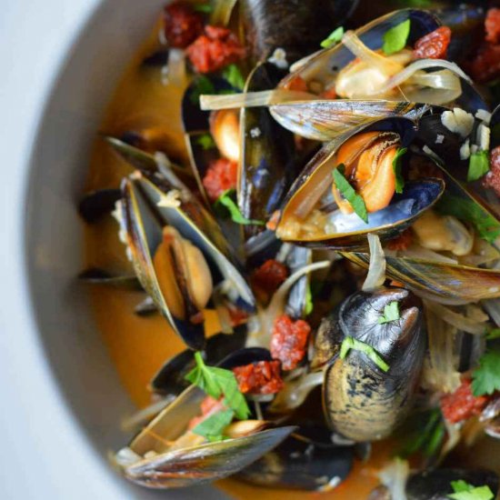 Mussels in beer with crispy chorizo