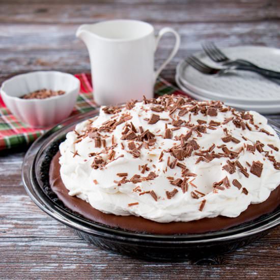 Mile-High Chocolate Pudding Pie