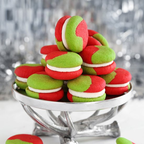 Red and green cream cheese cookies