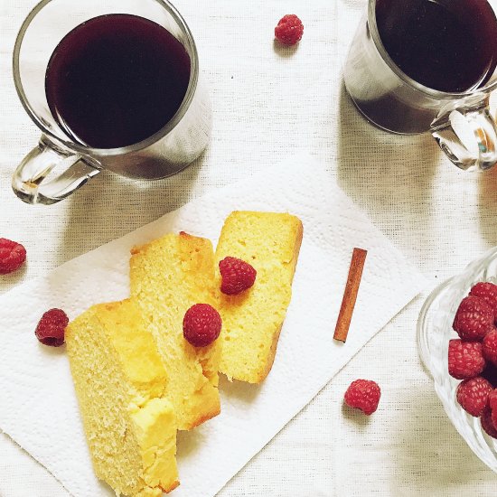 Mulled wine and spiced corn bread