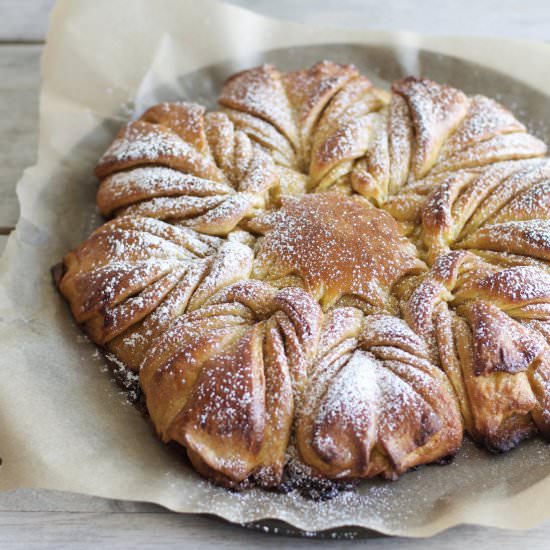 Saffron Cardamom Star Bread