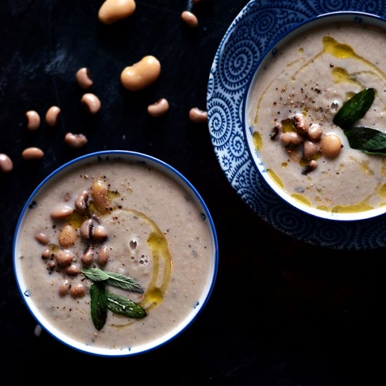 Sage, Onion & White Bean Soup