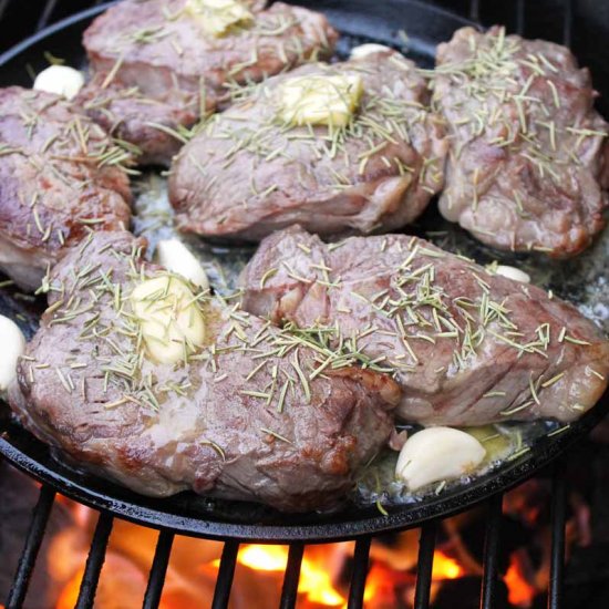 Pan Seared Filet Mignon w/ Garlic