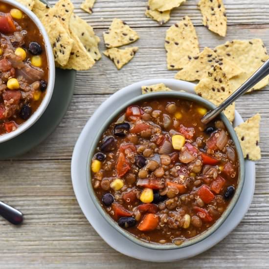 One Pot Vegan Lentil & Quinoa Chili