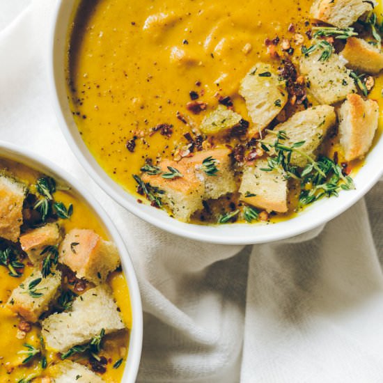 Turmeric Cauliflower Soup