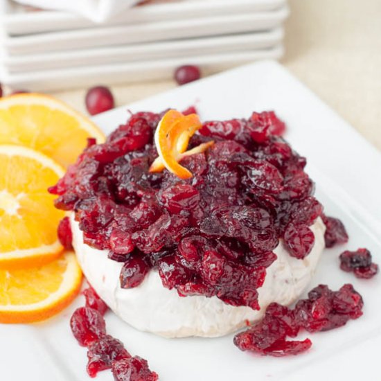 Baked Brie with Roasted Cranberries